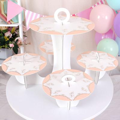 China Viable Wholesale Family Cake Stand 5 Party Dessert Table Set Show One Link Paper Rack Pastry Serving Tray Cupcake Display Rack for sale