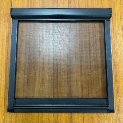 China Modern Design Aluminum Roller Fiberglass Flyscreen Window with Good Wind Resistance for sale