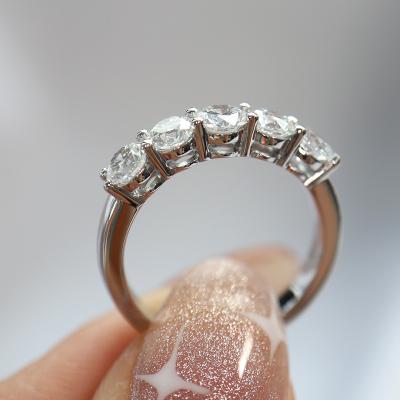 China FASHIONABLE 18k Stacked 5 Vs Diamonds Rows Rings For Men And Women Jewelry for sale