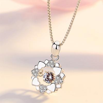 China FASHIONABLE Student Jewelry Snowflake Necklace Silver Pendant for sale