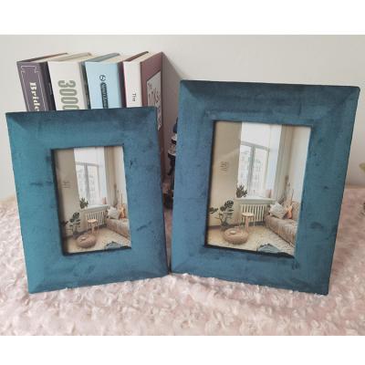 China Custom Handmade Wooden Picture Frames Display Stand Double Wooden Wooden Picture Frame For Table Desk for sale