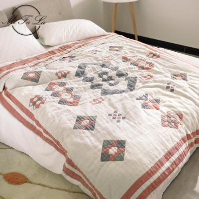 China High Quality Gauze Towel Fabric Custom Printed 100% Cotton Fabric Patchwork Comforter For Bed for sale