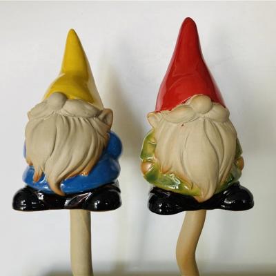 China Low price home popular outdoor decoration garden decoration ceramic garden glazed gnome dwarf figurine for sale