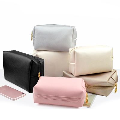 China Luxury Zipper Closure Fashion Makeup Pouch Pink Beauty Cosmetic Bag Personalized Cosmetic Bags for sale