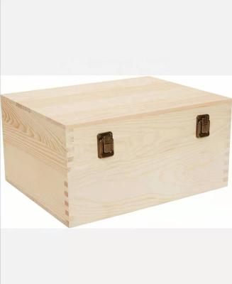 China Holiday decoration & Unfinished Pine Wood Gift Box Hinged Lid 2 Clasps Heavy Duty Thick Pine Wood DIY Storage Box For Crafts Sewing Keepsake for sale