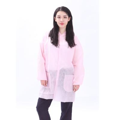 China Dust Proof Disposable Nonwoven Lab Coat With Buttons And Pockets Breathable And Waterproof for sale