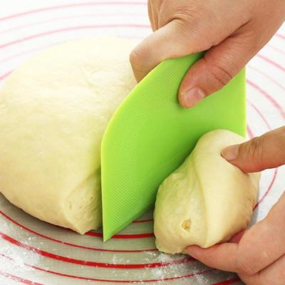 China 1PC Spatula DIY Pastry Cutters Fondant Dough Scraper Cake Pastry Cutter Viable Cream Pastry Tool Kitchen Baking Accessories for sale