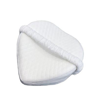 China Beautiful Hot Sale PORTABLE White Diamond Type Amazon Lattice Memory Foam Heart Shaped Leg Pillow With Elastic Memory Foam Foot Rest for sale