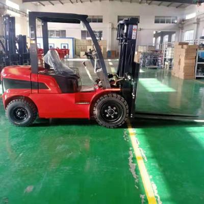 China Hotels 2 3 3.5 Ton Diesel Forklift Machine for sale