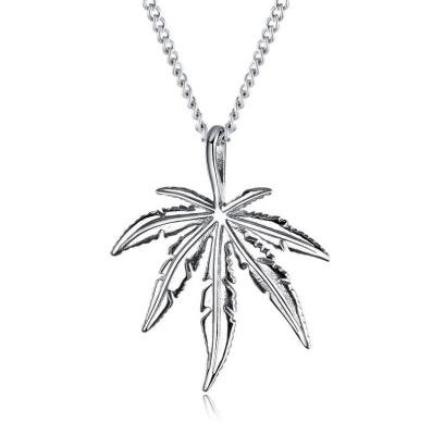 China Hip Hop Vintage Black Stainless Steel Punk Cool Maple Leaves Link Necklace Men Necklace for sale