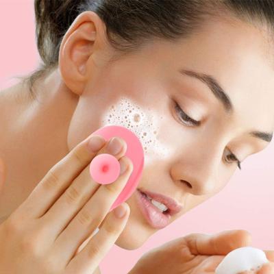 China Soft Silicone Face Scrubber Facial Exfoliator Eco-friendly Facial Cleansing Pads Peep Pad Silicone Face Cleansing Brush for sale