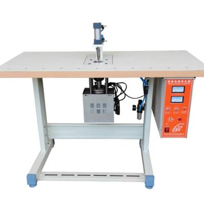 China Garment Shops Good Welding Resistance Ultrasonic Welding Machine For Non Woven Mask for sale