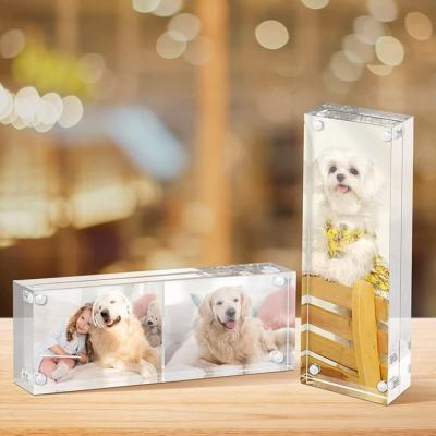 China Fashionable Magnetic Acrylic Clear Picture Frame 2x6 Picture Frame Acryl Bilderrahmen Block For Desktop Display for sale