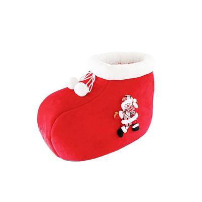 China Travel 2021 New Year Designer Christmas Themed Boots Softer Velvet Cute Pet Cat Cave Bed House Small for sale