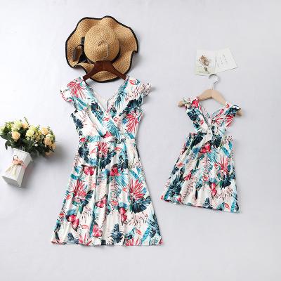 China 2022 New Arrival Breathable Mother Daughter Dress Matching V-Neck Ruffle Sleeveless Dresses For Summer for sale