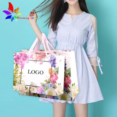 China Handled 2019 Hot Sale Gift Shopping Bag Custom Paper Packaging Bags With Handle Logo Print for sale