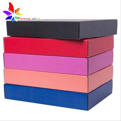 China Recycled Custom Logo Printed Corrugated Shipping Packaging Materials Clothing Eco Friendly Paper Mailbox Box for sale