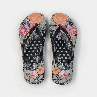 China Haltbarer Soem-Sommer-Strand-Flip Flop With Black Thin-Bügel zu verkaufen