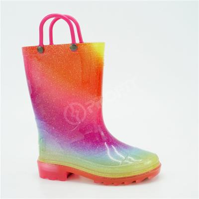 China Botas de lluvia ligeras del brillo 35EU para arriba, no botas de lluvia flexibles del resbalón en venta