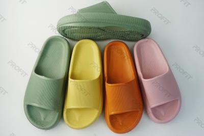 China El OEM ultraligero no desliza a EVA Pillow Slides Slippers en venta