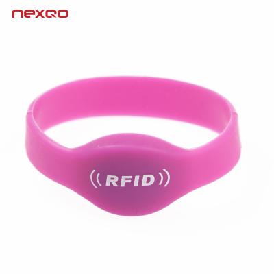 China Waterproof / Waterproof UHF Kid Waterproof Water Park RFID Tracking Wristband for sale