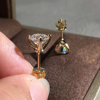 China 2021 Romantic/Luxury Hot Selling 1 Carat 925 Yellow Gold Moissanite Pure Silver White Gold Stud Earrings for sale