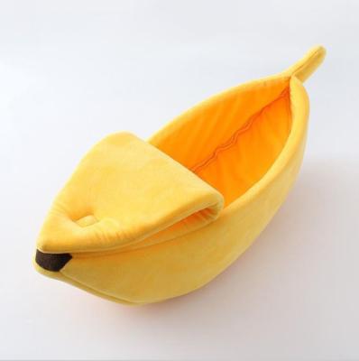 China Creative Breathable Pet Warm Nest Closed Shaped Cat Cheap Dog Banana Bed for sale