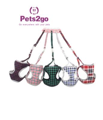 China Correa de perro retractable del rosa del sistema del correo del arnés correo retractable de la correa de perro de cuero de 6 pies para los perros grandes en venta