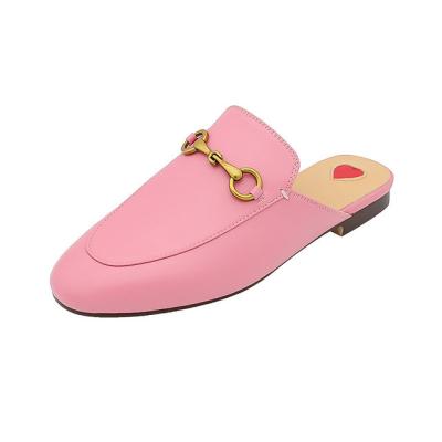 China Lightweight Half Slippers Spring And Summer Outer Wear Round Flat Toe Mules Eye Buckle Lazy Ladies Sandals 2022 Brand Designers Custom New for sale