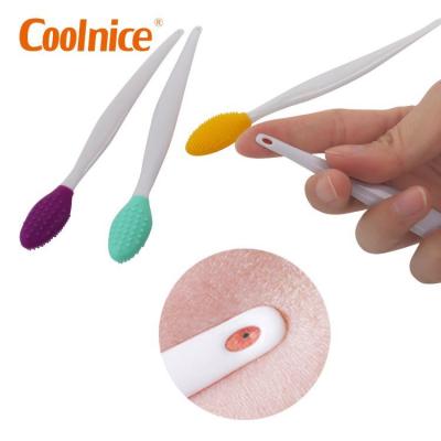 China EXFOLIATE BPA Free Soft Silicone Exfoliating Lip Beauty Tool Lip Brush Cleaning Tool for sale