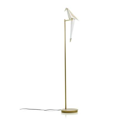 China Gold Modern Bird Shade LED Bulbs Metal Base Floor Lamp For Living Room Studio Floor Light for sale