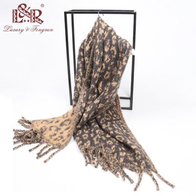 China Acrylic female stoles long pashmina headscarf shawls and wraps fashion leopard women scarf for sale