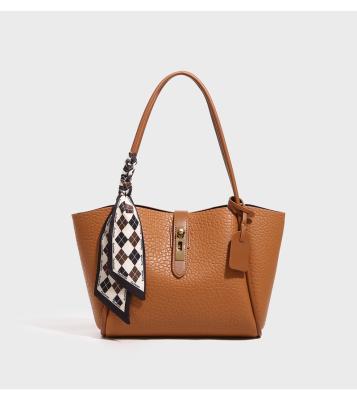 China Light Luxury Fashion Guangzhou Haoen 2023 Scarves Decoration High Quality Women's Tote Bags Luxury PU Leather Ladies' Handbag for sale