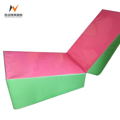 China Waterproof Folding Slope Mat Slope Cheese Gymnastics Gym Exercise Aerobics Wedge for sale