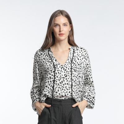 China Breathable Ladies Blouses And Top Leopard Print Blouse Women Fashion Top for sale