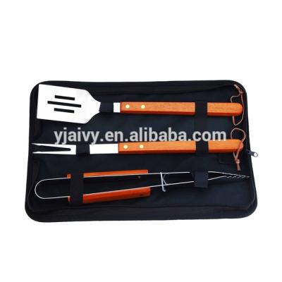 China Easily Cleaned 3pcs Handle Stainless Steel BBQ Solid Wood Tool Kit With Oxford Bag for sale