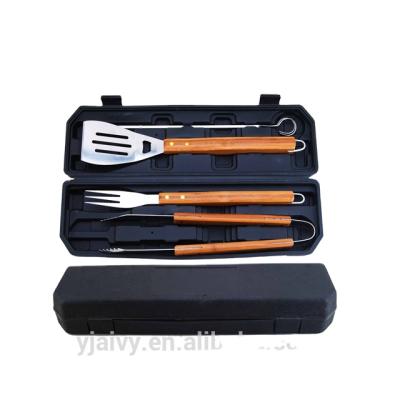 China Best Easily Cleaned Selling Wooden Stainless Steel Handle BBQ Grill Tool Kit With Plastic Case for sale