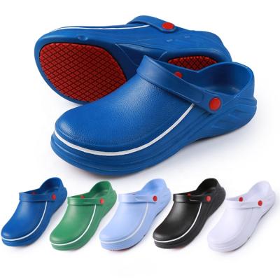 China Soft EVA Steel Toe Light Clogs Oil Resistant Work Shoes Safety Slipper For Anti Skid Summer Safety Chef Sandals for sale