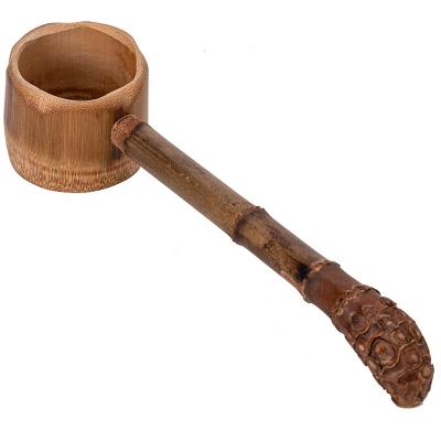 China Retro Japan Water Pocket Whip Scoop Home Wine Scoop Style Bamboo Long Handled Scooping Water Scoop for sale