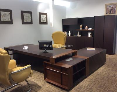 China Office Furniture Customizable Luxury Modern Wooden Manager's Desk for sale