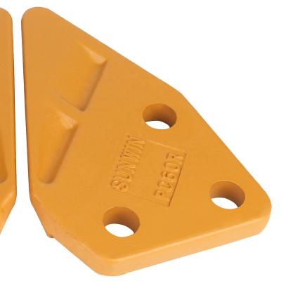 China Construction worksÂ   PC60 high quality casted 3 hole bucket side cutter for sale