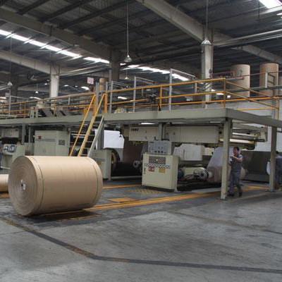 Chine 120 m/min Automatique à grande vitesse ligne de production de carton en carton ondulé 3/5/7 couches à vendre