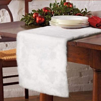 China Beautiful Decoration Christmas Table Runner Snowy White Slap Table Runner for Christmas Table Decorations for sale