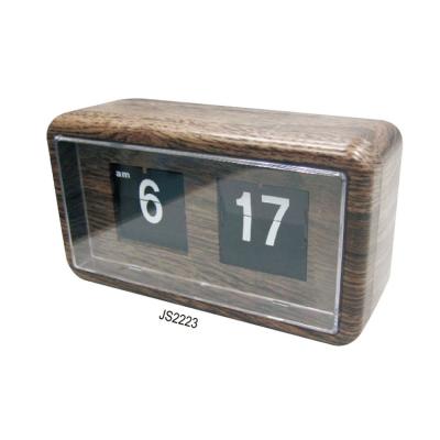 China 2021Colorful Style Antique Wooden Desk And Table Flip Clocks Digital And Analog-Digital Clocks for sale