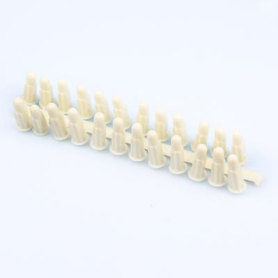 China PE 2022 New Arrival 6x25 White Wall Plugs Plastic Anchors for sale