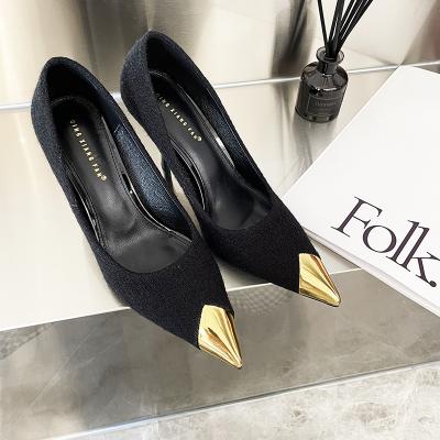 China Hot Selling Fashion Trend Party Women Shoes Suede Steel Toes Black Pumps Manufacturer for sale