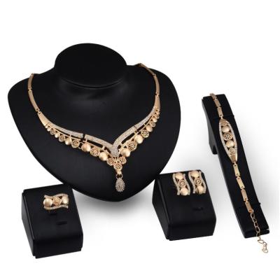 China Elegant Party Jewelry Sets Fashion Wholesale Women Jewelry Set 18k Gold Plated Wedding Saudi Diamond Jewelry Set for sale