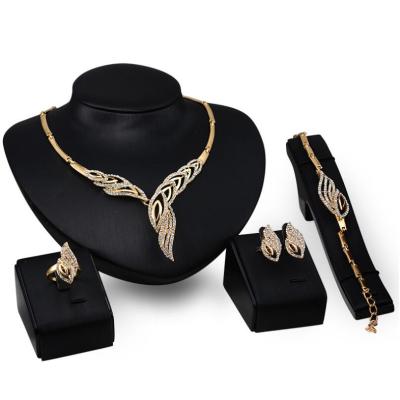 China 2019 Fashion Women TRENDY Diamond Jewelry Set 18k Gold Plated Wholesale Cheap Jewelry Set for sale