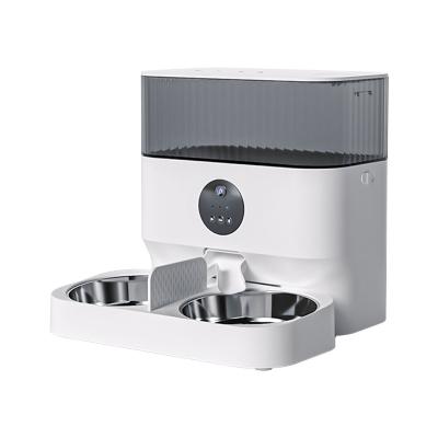 China Best Selling Multifunctional Automatic Dog Food Dispenser Cat Divider Automatic Pet Feeder for sale