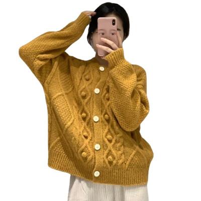 China Autumn Women Cardigan Sweater Twisted Anti-wrinkle Crewneck Cardigan Sweater with Buttons for sale